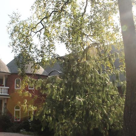 Hotel Und Restaurant Waldschloesschen Crivitz Екстер'єр фото