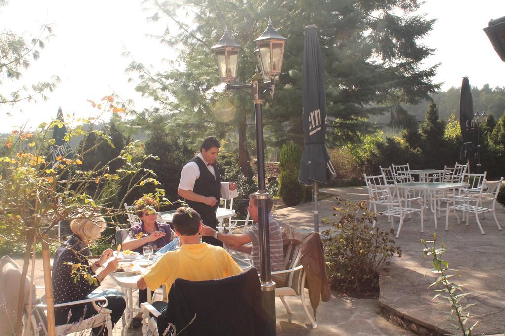 Hotel Und Restaurant Waldschloesschen Crivitz Екстер'єр фото