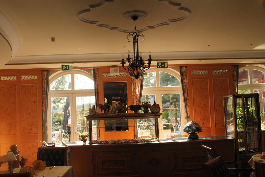 Hotel Und Restaurant Waldschloesschen Crivitz Екстер'єр фото
