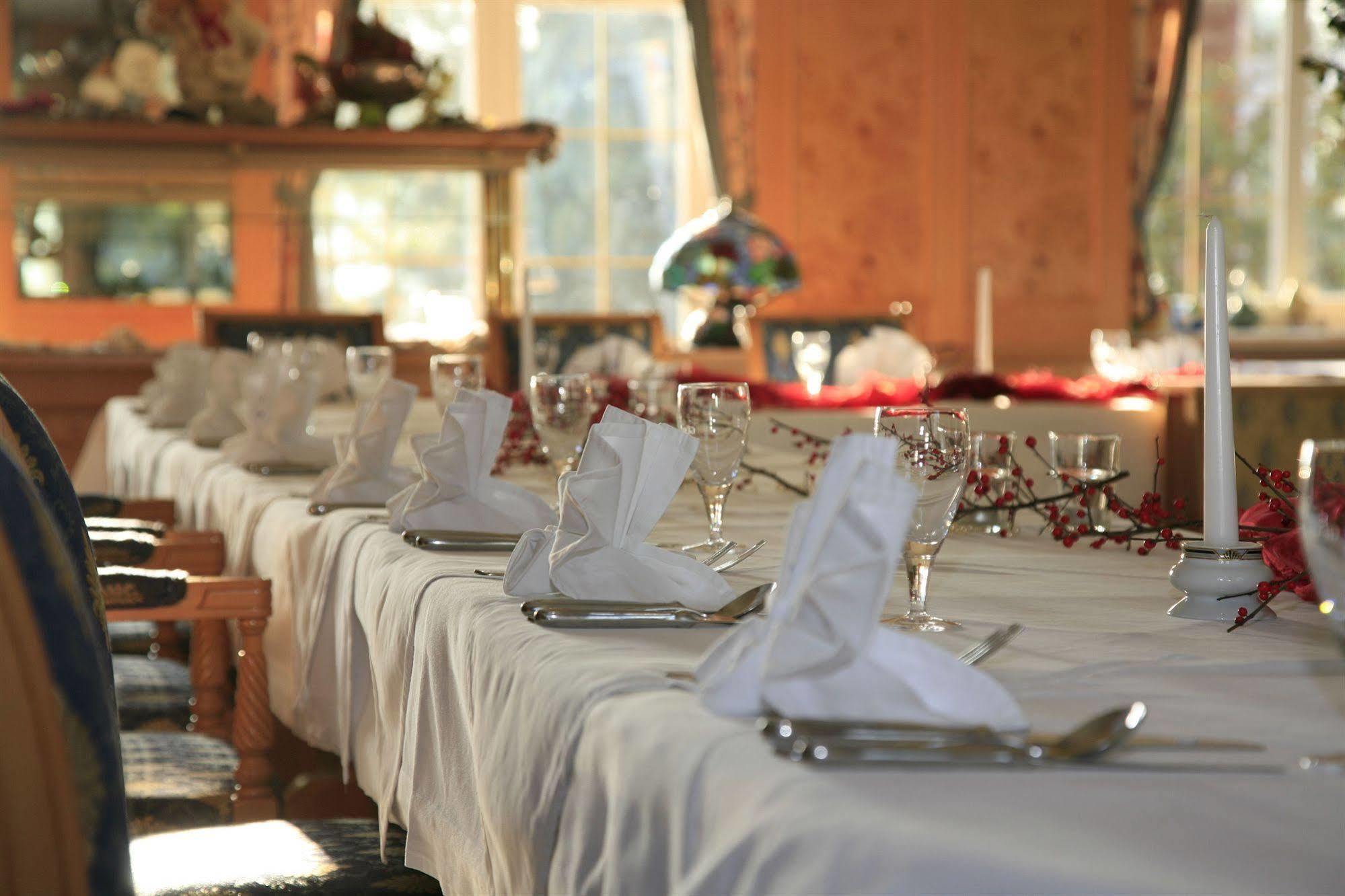Hotel Und Restaurant Waldschloesschen Crivitz Екстер'єр фото