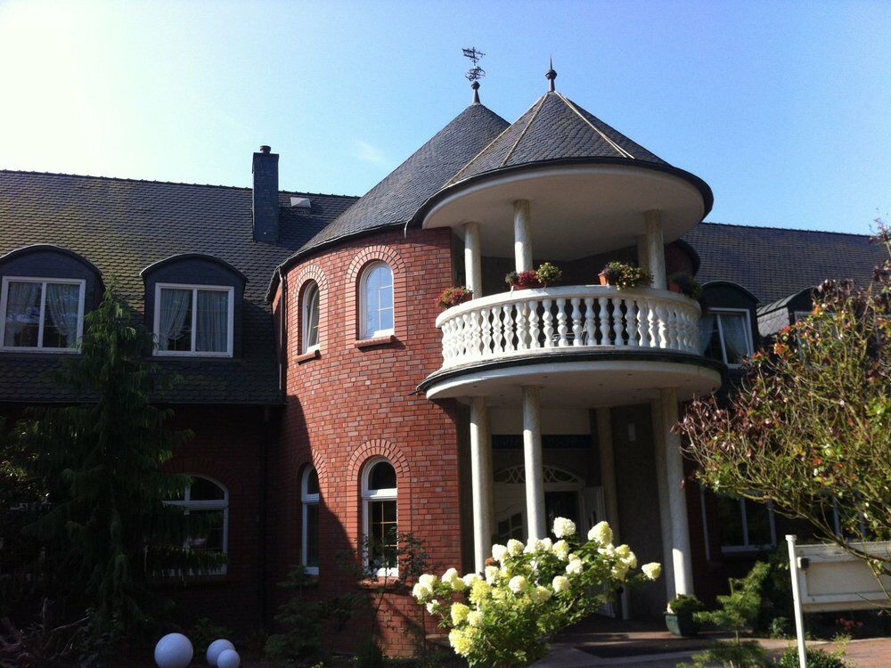 Hotel Und Restaurant Waldschloesschen Crivitz Екстер'єр фото